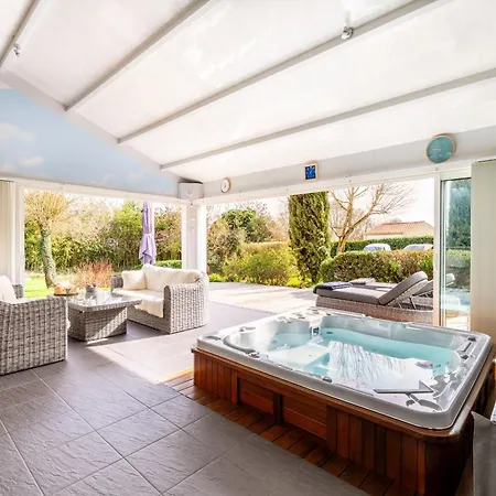 Maison Avec Spa-sauna Et Jardin Saint-Gervais (Vendee)