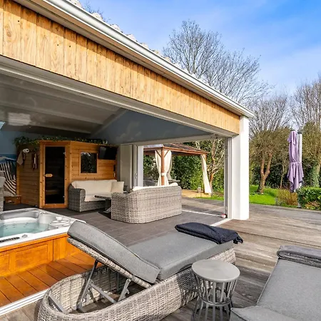 Maison Avec Spa-sauna Et Jardin Saint-Gervais (Vendee)